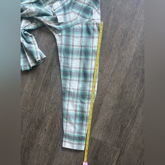 Ariat Men's Teal and White Plaid Button Down Shirt - Picture 6 of 6